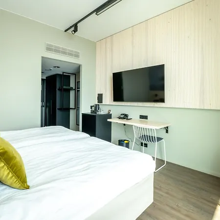 호텔 Break Sokos Bomba 4*